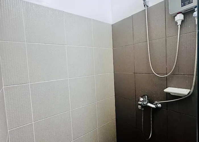 Grand View Tower Pasay 3*