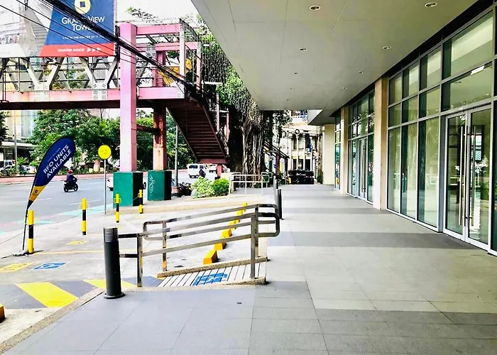 Grand View Tower Pasay Aparthotel 3*